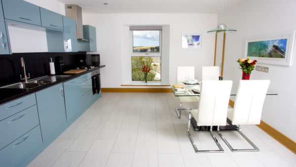Oceanic_Hotel_Falmouth_Morwenna_Suite_Kitchen